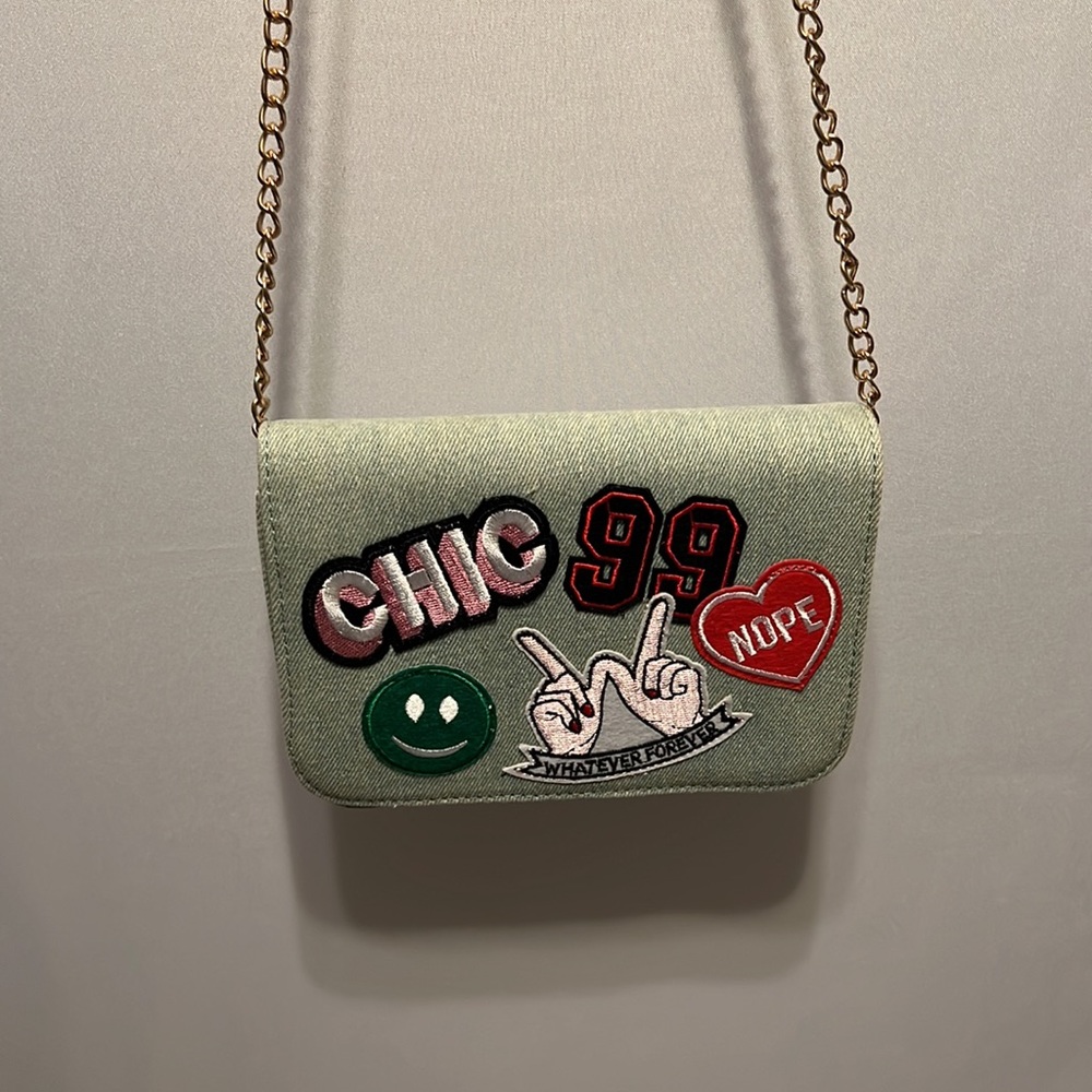 Olivia Miller Gold Chain Crossbody Purse | Emoji on the front